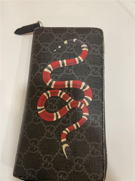 inside gucci snake wallet|Gucci kingsnake men's wallet.